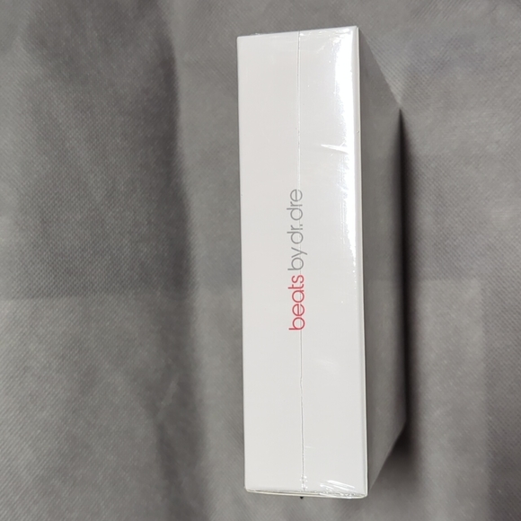 Urbeats 3, lightning, satin gold (iPhone, iPad, iPod) - Picture 4 of 6